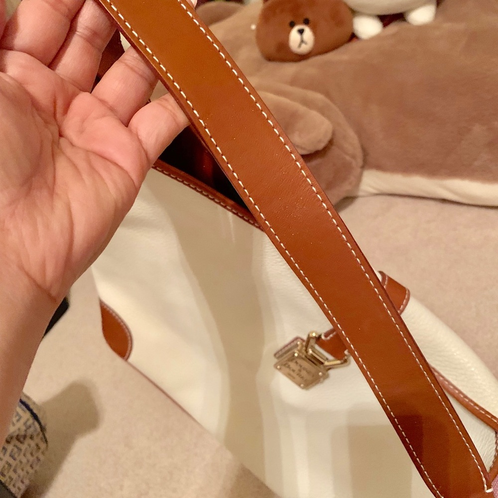 Dooney & Bourke - Picture 5 of 5